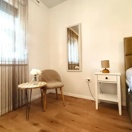 Carlissima Garden Apartment Trogir